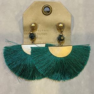 💚 NWT! ANTHROPOLOGIE Teal Green Boho Fan Earrings